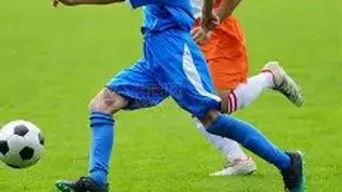 书豪分享京城生活点滴：陪伴父母游览南锣鼓巷、街头砍价、品味川菜